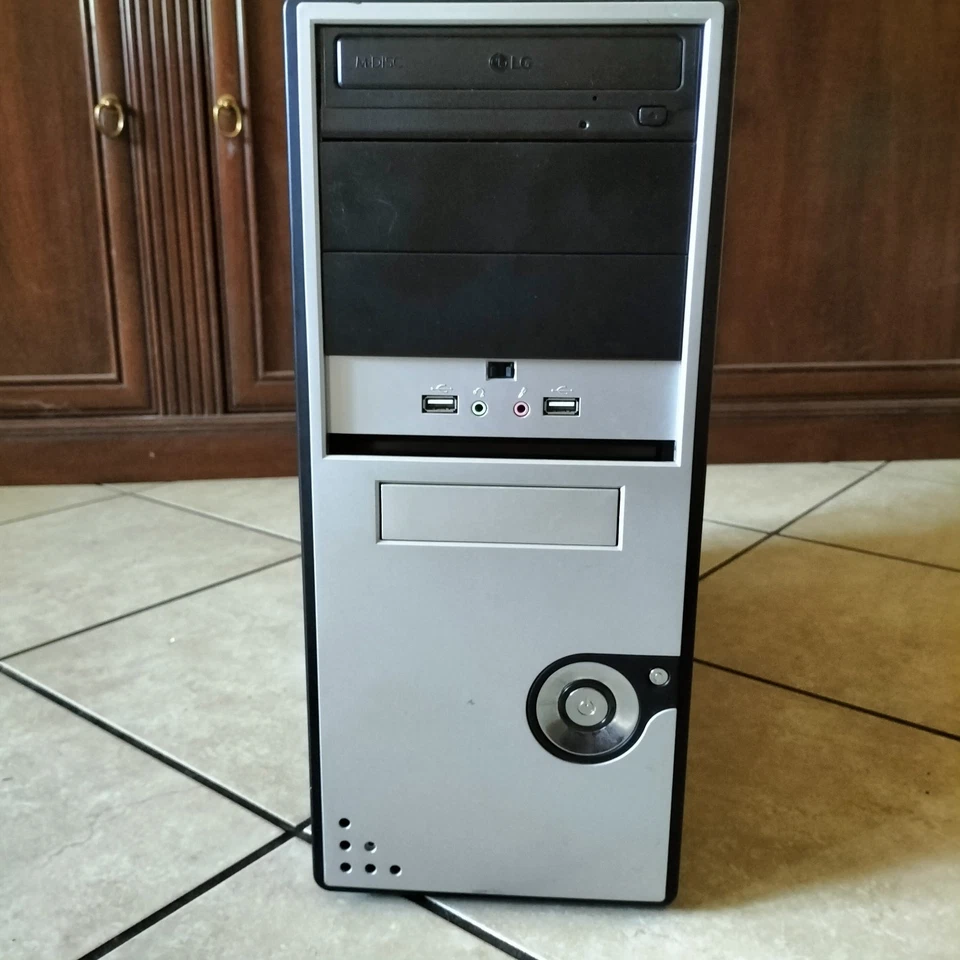 Pc Desktop WIndows XP ASUS P5VD2-VM SE Pentium Dual Core 1.6Ghz RAM2GB HDD250GB - Immagine 2 di 4