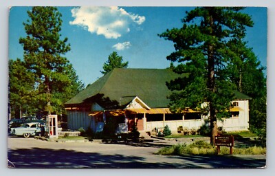 Bryce Canyon National Park Utah UT Inn Classic Cars & Phone Booth VTG Postcard