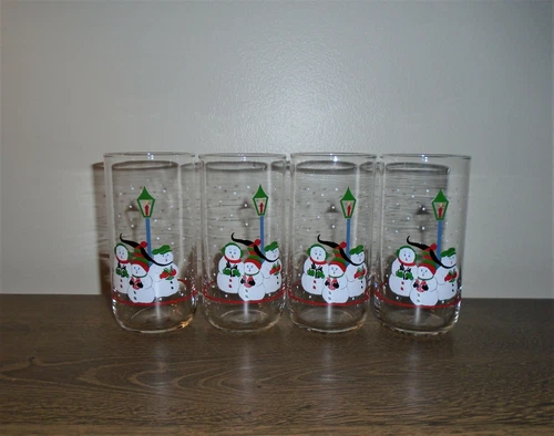 Vintage Libbey Snowman Carolers Tumblers Set of 4 Snow Holidays Winter 5 1/4"