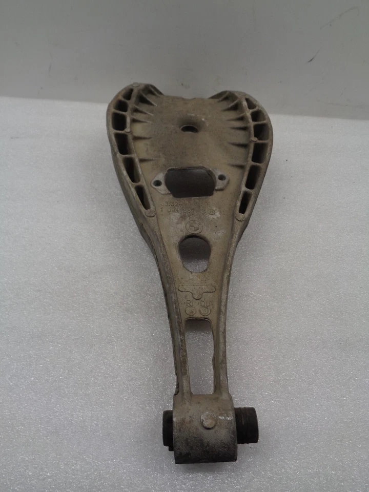 Brazo de control de percha de resorte inferior del conductor trasero izquierdo BMW 325Ci 2001-2006 OEM DK801139 Foto 3 de 4