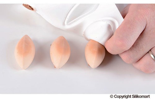 SILIKOMART STAMPO SILICONE 63X29X28H mm FORMA DOLCE QUENELLE 24 PROF 9 2022 - Foto 3 di 8