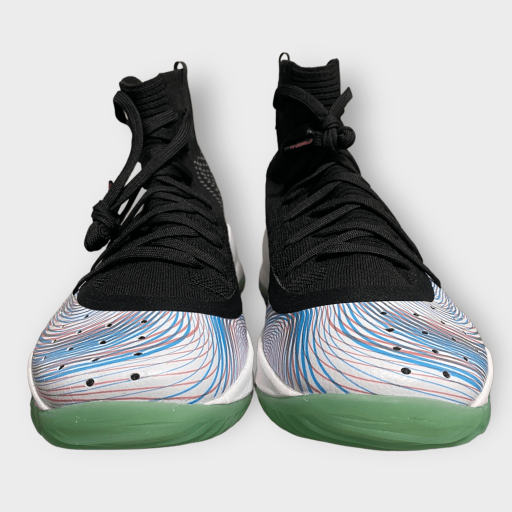 バスケットボール UNDER ARMOUR - UNDER ARMOUR CURRY 4 MID KIDS 23.5 Under Armour Curry 4 Mid (Kids) Black/White : Amazon.in