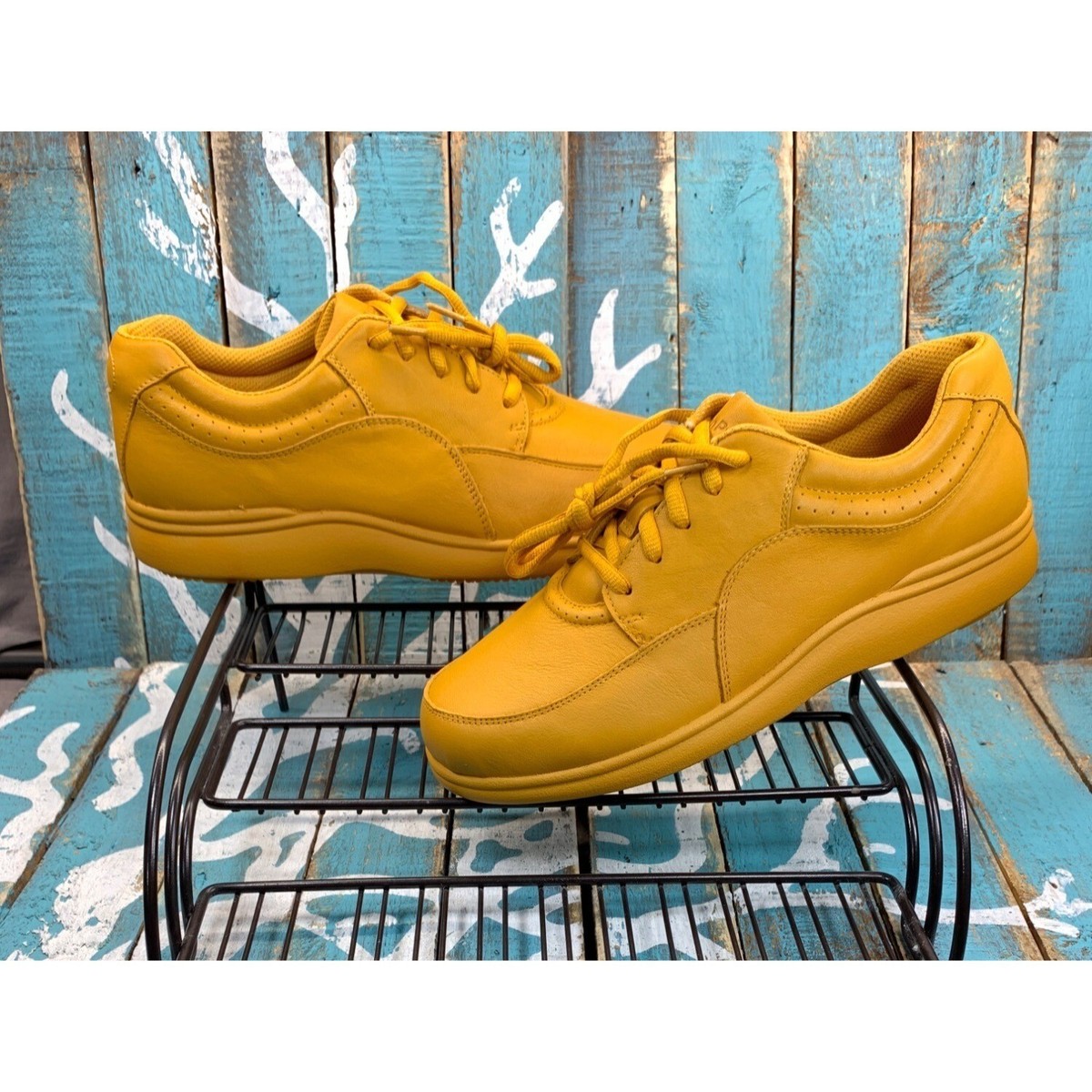 NEW Hush Puppies Womans Power Walker ORANGE LEATHER ATHLETIC LACE