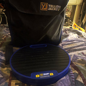 YELLOW JACKET Electronic Refrigerant Scale with Carrying Case