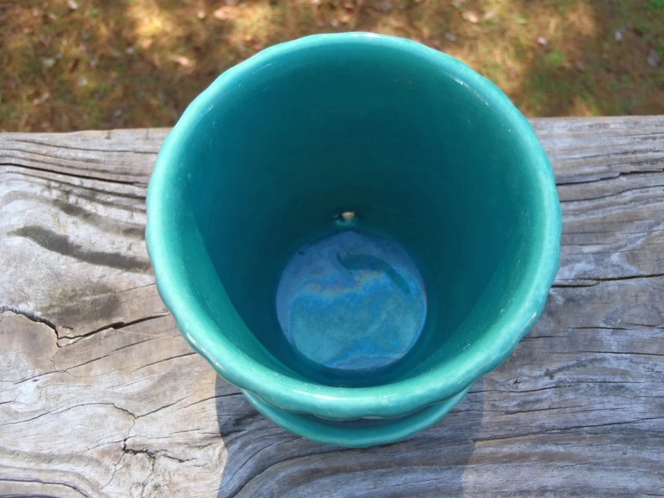 Vintage Shawnee Embossed Swirl Pottery 3.5" PLANTER FLOWER POT w/Attached Saucer - Image 3 of 4
