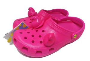 pink peeps crocs