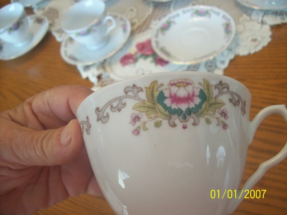 Pagoda Nanjing Porcelana China Vintage Rosa y Aqua Floral 8 Tazas y Platillos Foto 4 de 4