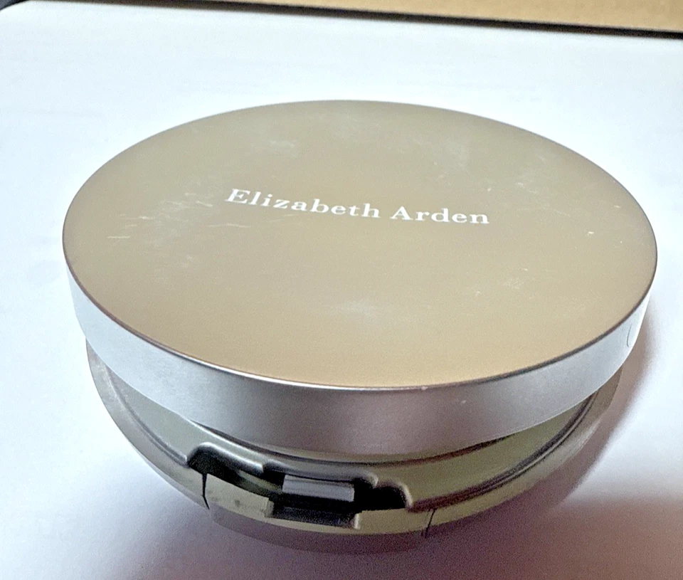 Base en polvo perfeccionadora Elizabeth Arden White Glove, PORCELANA 8 g nueva sin caja Foto 4 de 4