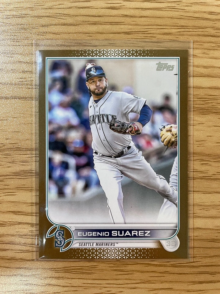 2022 Topps Update Eugenio Suarez Gold Parallel /2022 #US137 Seattle Mariners - Image 2 of 3