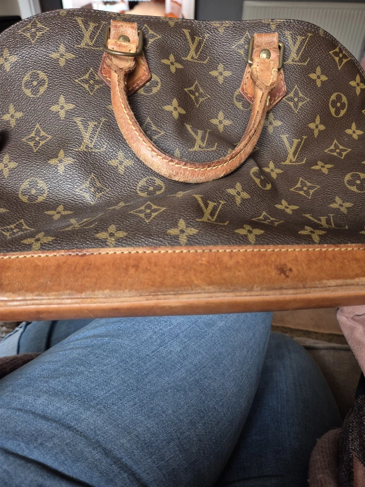 Louis Vuitton Alma PM, photo 1 of 5