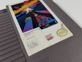 &curren; RoadBlasters &curren; Game W/ Original Wear Box No Manual Nintendo NES Authentic