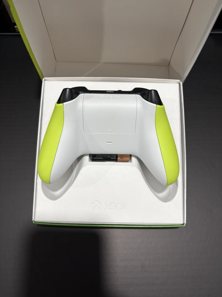 Custom Real carbon fiber Xbox XS controller - Image 2 of 4