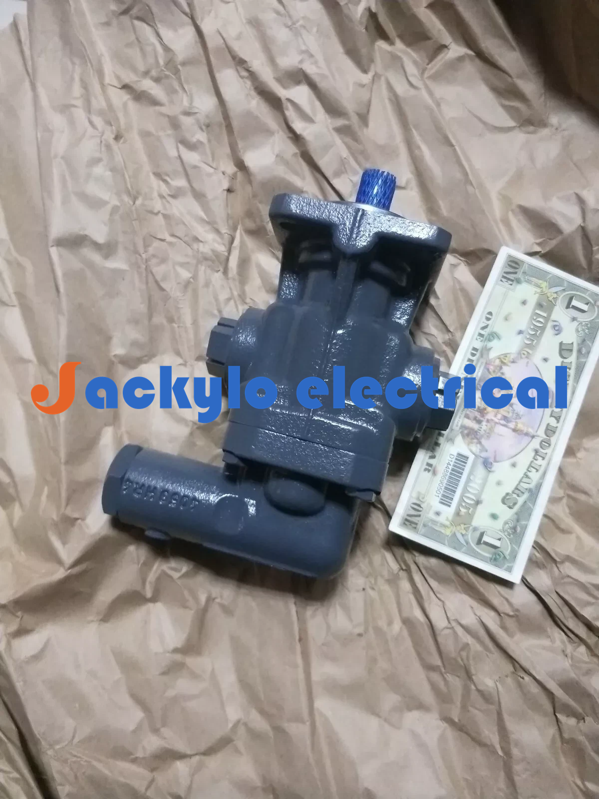 1 NEW KF8RF2-D15 Gear pumps fedex or DHL Free shipping