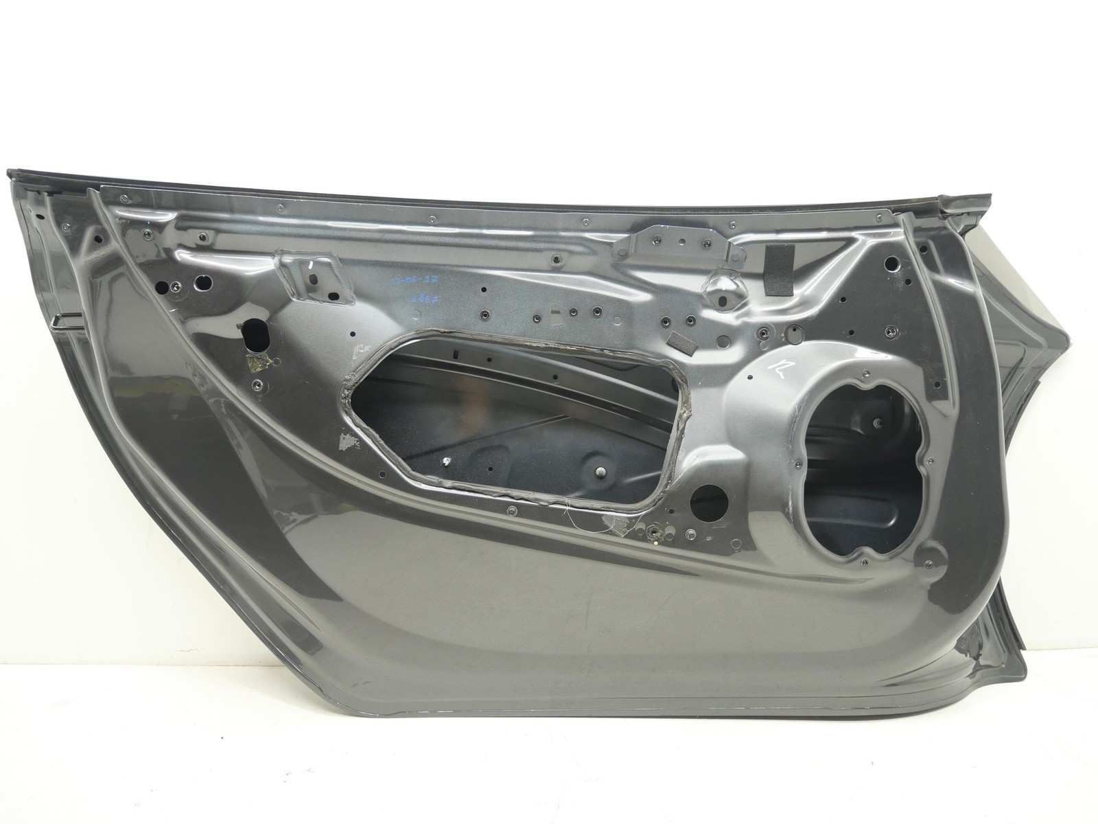 Used Driver Left Door Assembly LH 2016-2021 McLaren 570S BSV - Blade Silver OEM
