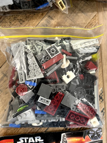 LEGO Star Wars - 5205 V-Wing Fighter - 100% Complete