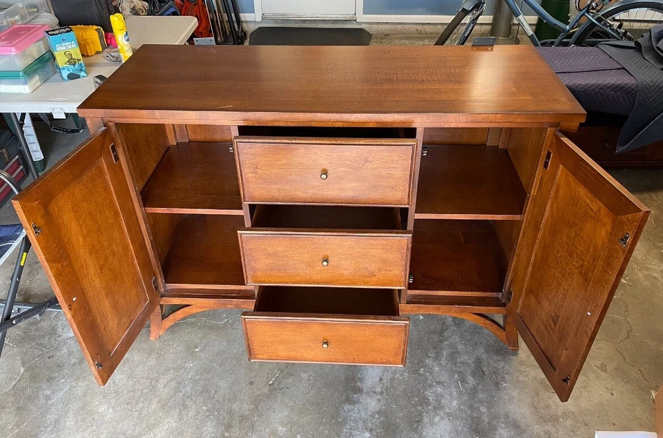 Maravilloso gabinete de porcelana con acabado de vidrio y madera maciza - HERMOSA PIEZA Foto 4 de 4