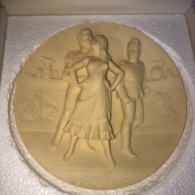 VINTAGE SCULPTURED PLATE OF CARMEN 1875 DIVOLTERADICI MCMLXXV111 PLATE New