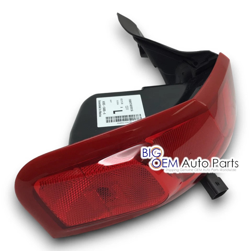 Luz de lámpara trasera lateral del conductor Lincoln MKT LH 2010-2019 OEM AE9Z-13405-A Foto 3 de 4