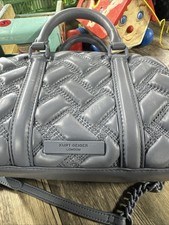 Borsa Kurt Geiger Small Kensington Drench Boston grigia in pelle trapuntata a tracolla