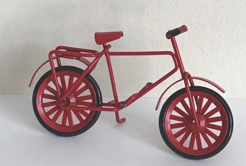 Set of 3 Mini Fairy Garden Metal Bikes in Red, Green, and Pink - Bild 3 von 3