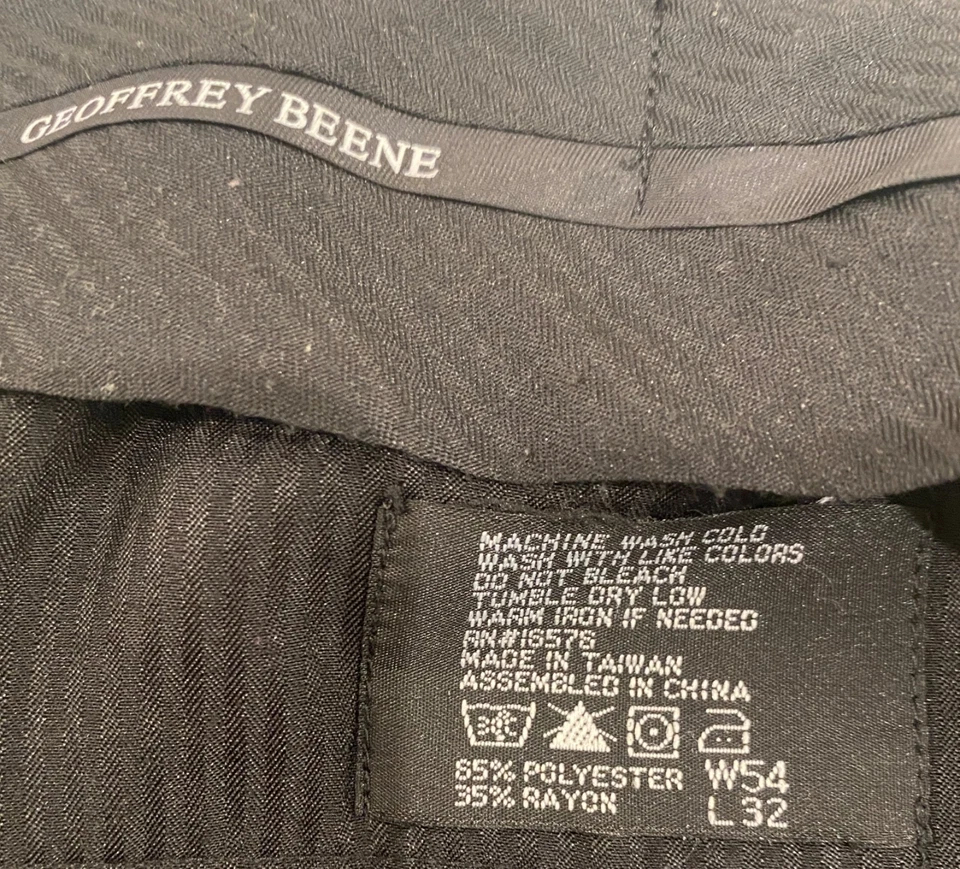 Geoffrey Beene Men's Light Gray Polyester Blend Dress Pants 54x32 Pleated Cuffed - Image 3 of 3