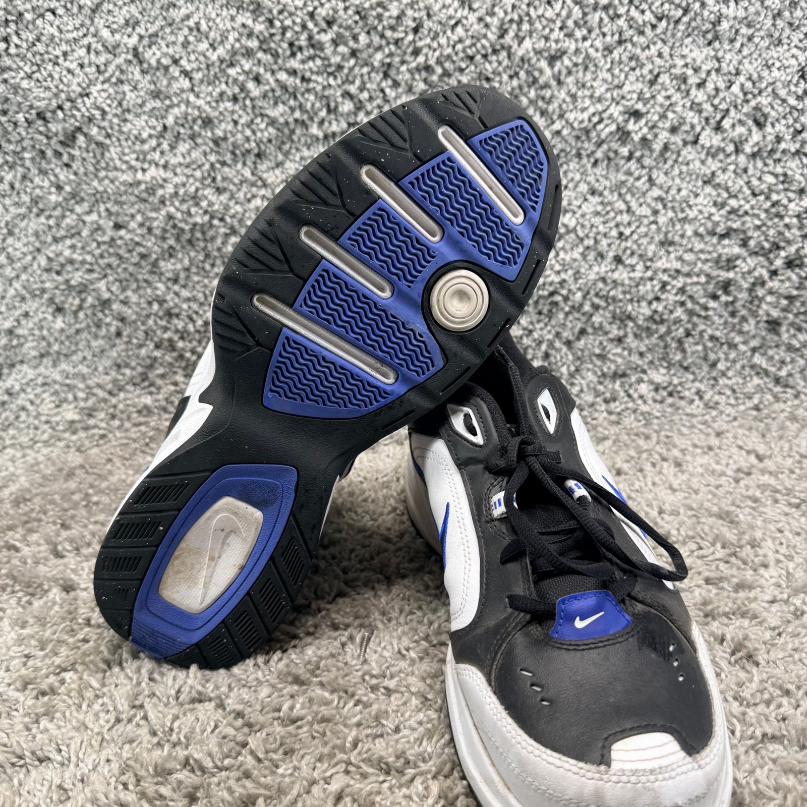 Nike Men's Air Monarch IV Classic Sneakers Size 11 thumbnail 4