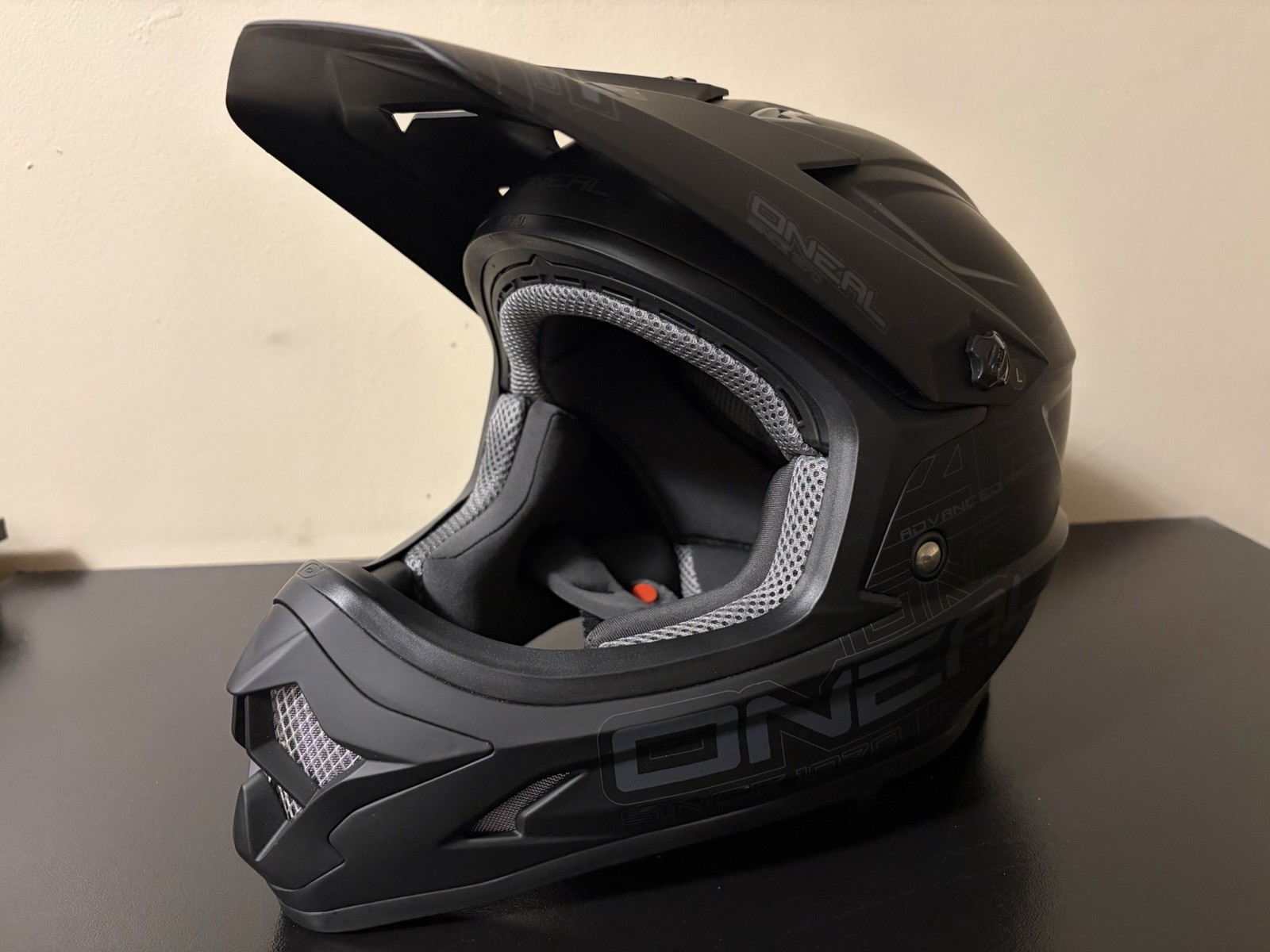 O&rsquo;Neal 3 Series Flat Motocross Helmet Matte Black Large