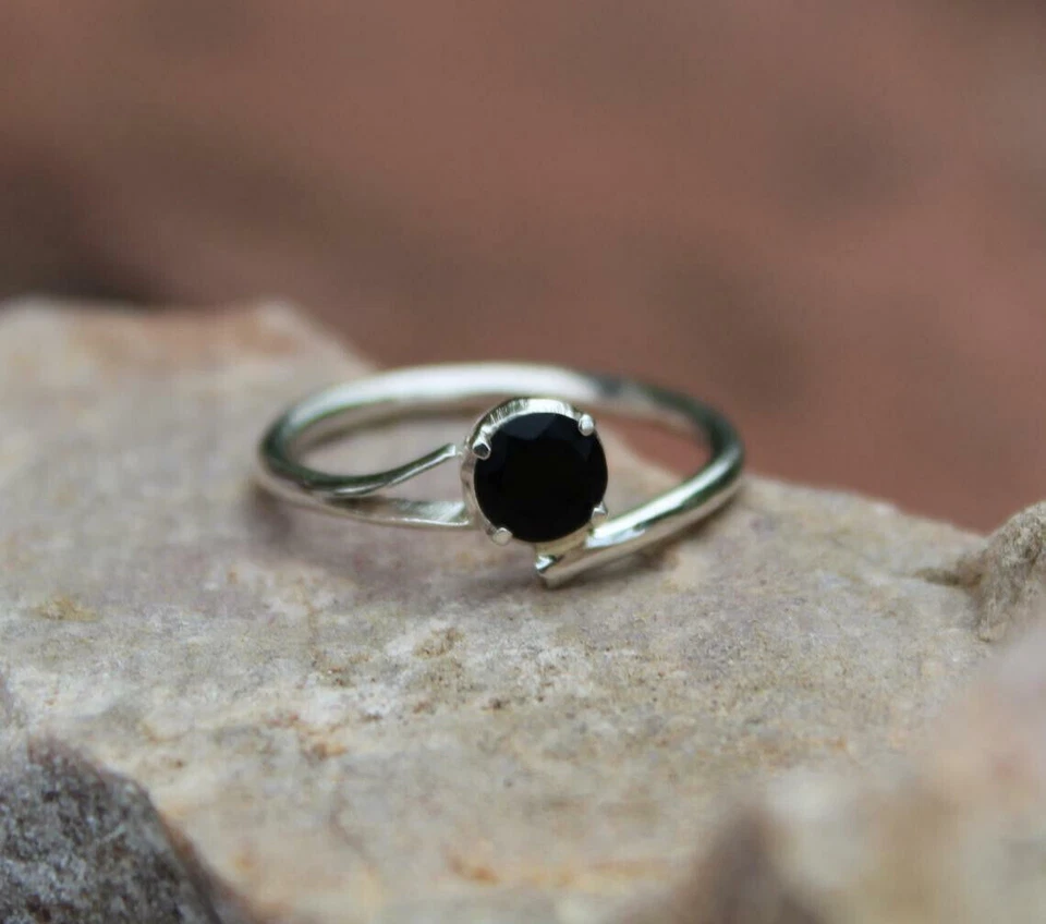 Rotondo Onice Nera Anello, Graffa Set, Artigianale Unico Regalo Per Lei Mom - Immagine 3 di 4