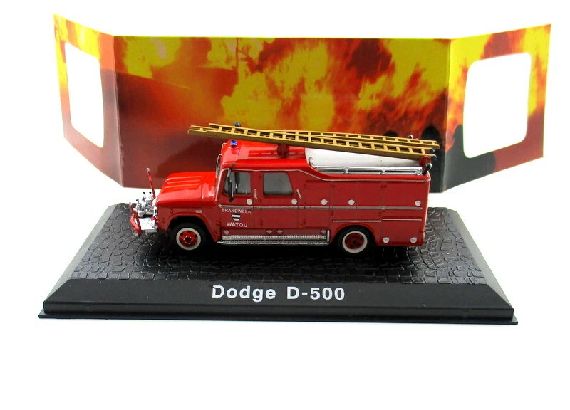 FIRE DEPARTMENT DODGE D-500 WATOU 1958, RED ATLAS SCALE 1:72 FIRE TRUCK MODEL - Image 3 of 4