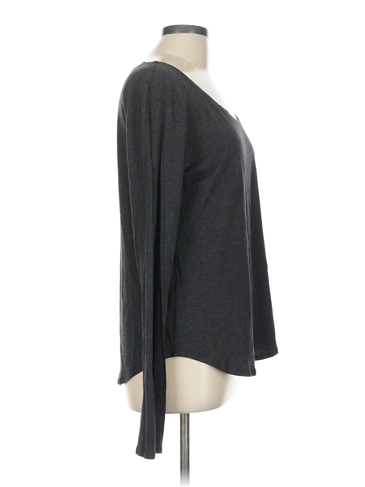 Under Armour Women Gray Long Sleeve T-Shirt L thumbnail 3