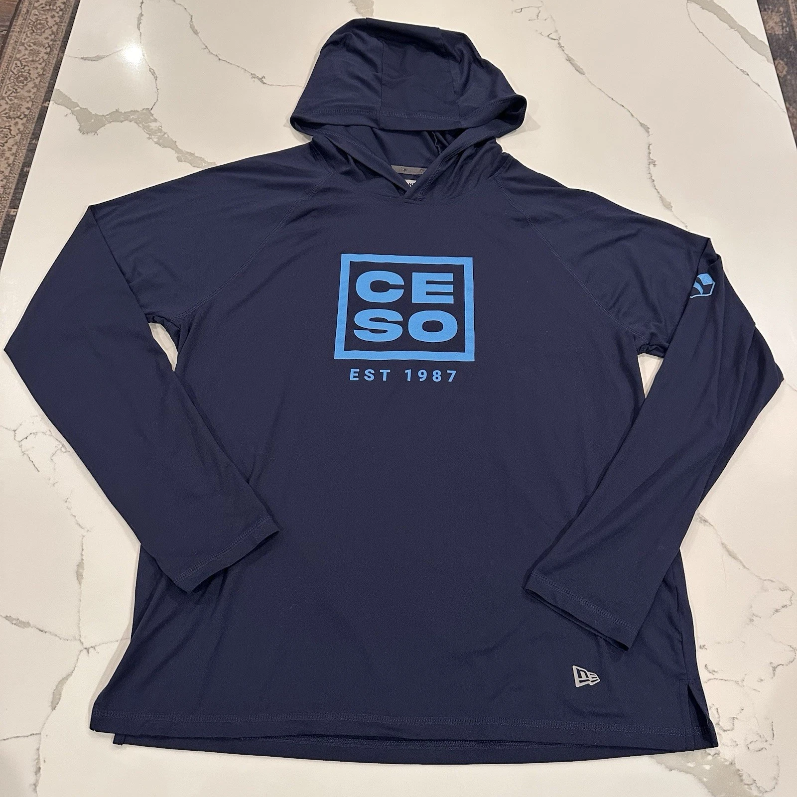 New Era Long Sleeve Performance Hoodie Pullover Men L Blue Lightweight Athletic
Opens in a new windo