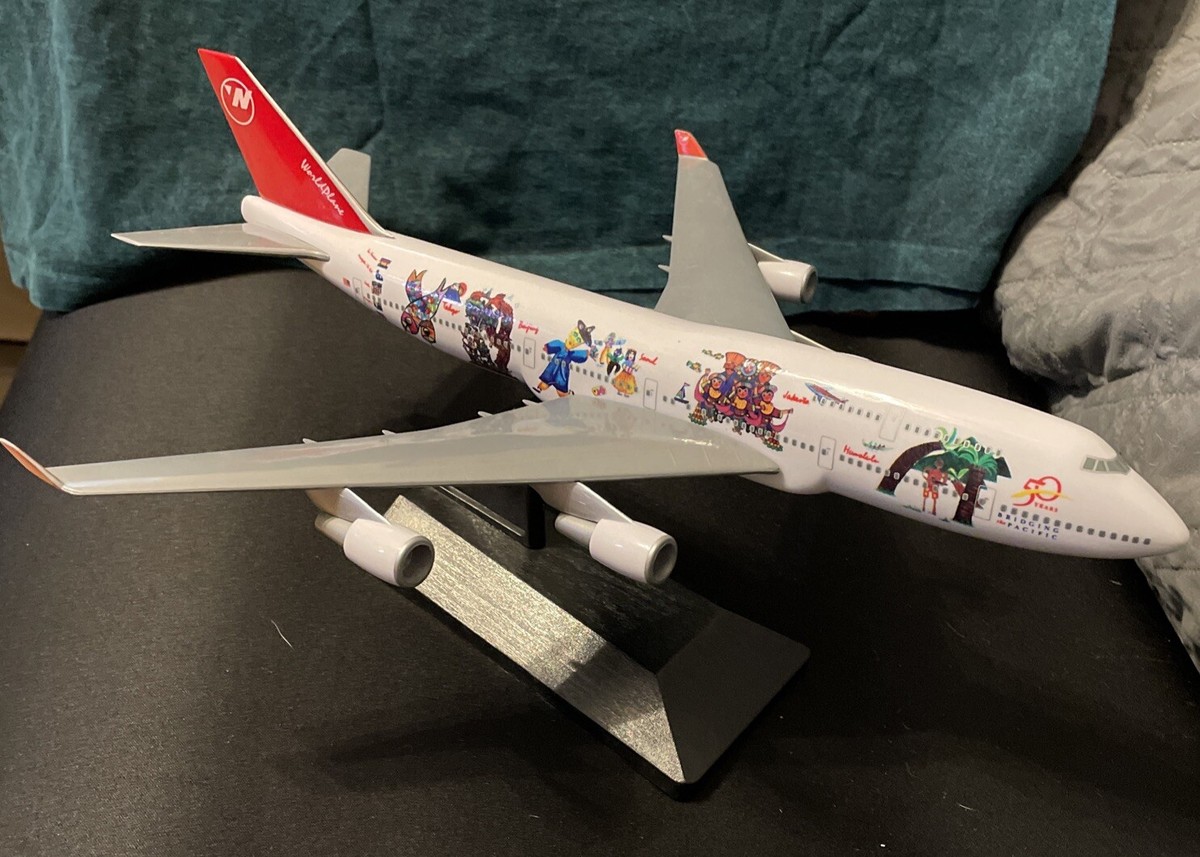 Northwest Airlines 747-400 World Plane Mini Phoenix Model Company