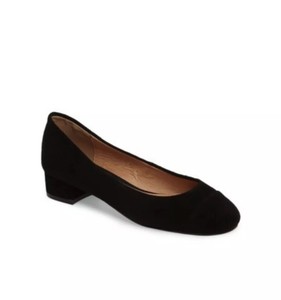 small block heel pumps
