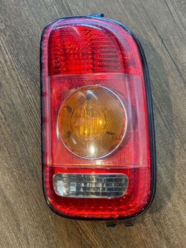 2008-2010 Mini Cooper Clubman Right Rear Tail Light Assembly Used OEM - Picture 1 of 2