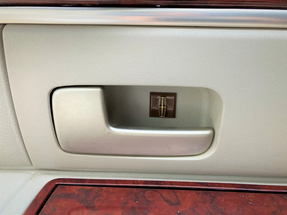 Lincoln Town Car 03-11 Juego de 4 cubiertas de tapa de rosca cúpula emblema Lincoln Foto 4 de 4