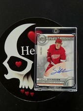 Hockey Card Design Evolution: SP Authentic Future Watch Rookie Card 13
