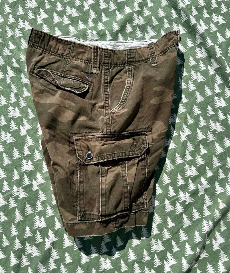 Pantalones Cortos Carga American Eagle Camuflados De Colección Talla 33 Foto 3 de 4