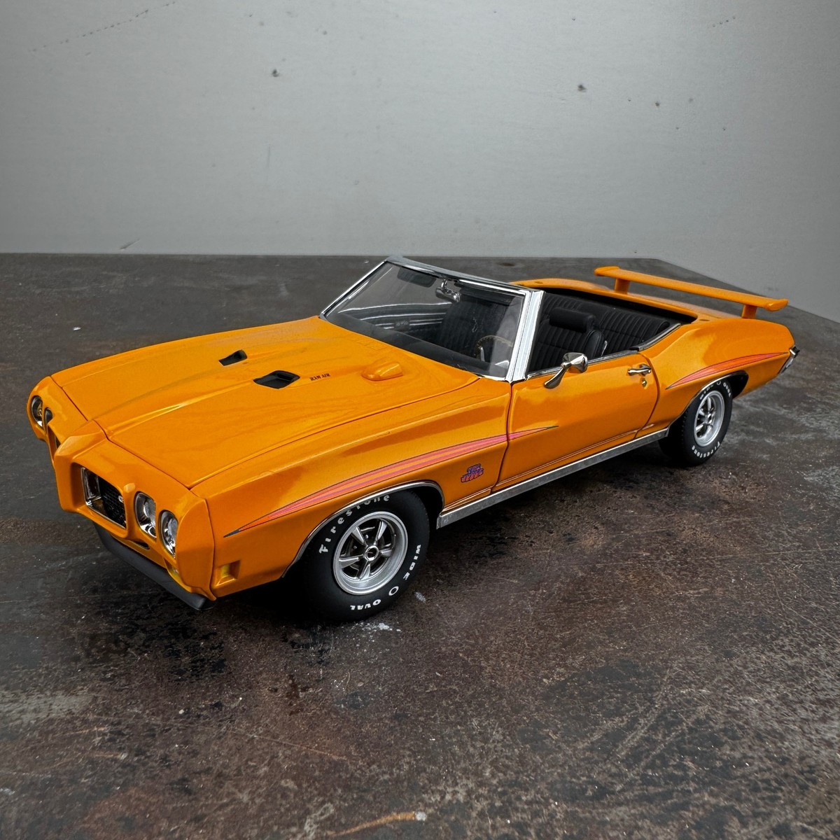GMP 1970 Pontiac GTO The Judge Convertible 1:24 Diecast Model Car