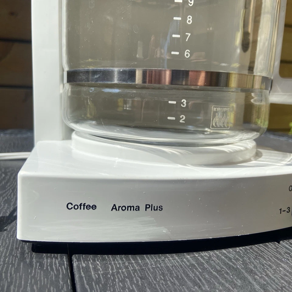 Cafetera Krups Aroma Plus de Colección Tipo 134B 12 Tazas Blanca | Hecha en Alemania Foto 2 de 4