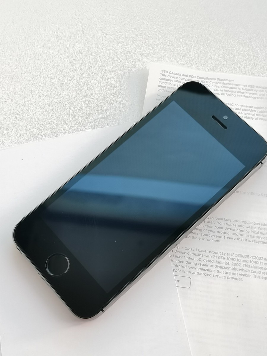 Apple iPhone SE - 32 GB - Silver (Unlocked) for sale online