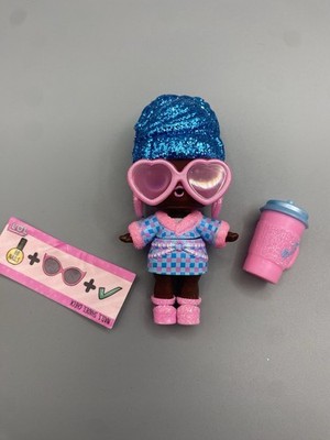 L.O.L. Überraschung! Modenschau Mod Babe. Blaues strukturiertes Haar. Retro Ästhetik