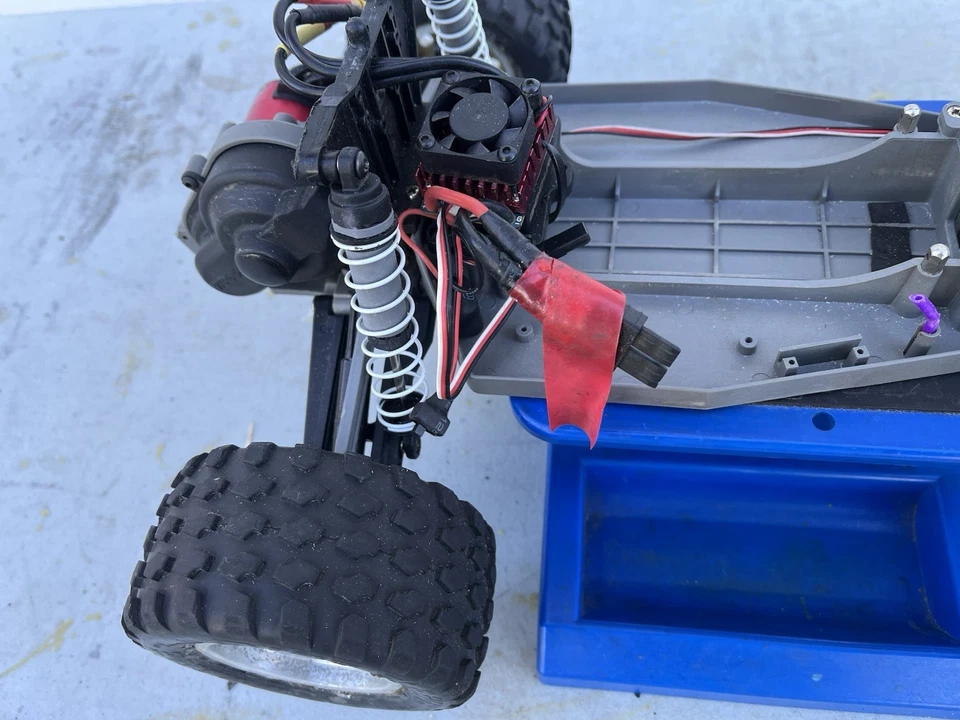 Traxxas Rustler 2wd Roller Brushless Slider Chassis 1/10 Truck Parts/project - Image 3 of 4