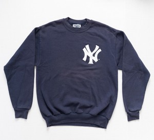 yankees crewneck sweatshirt