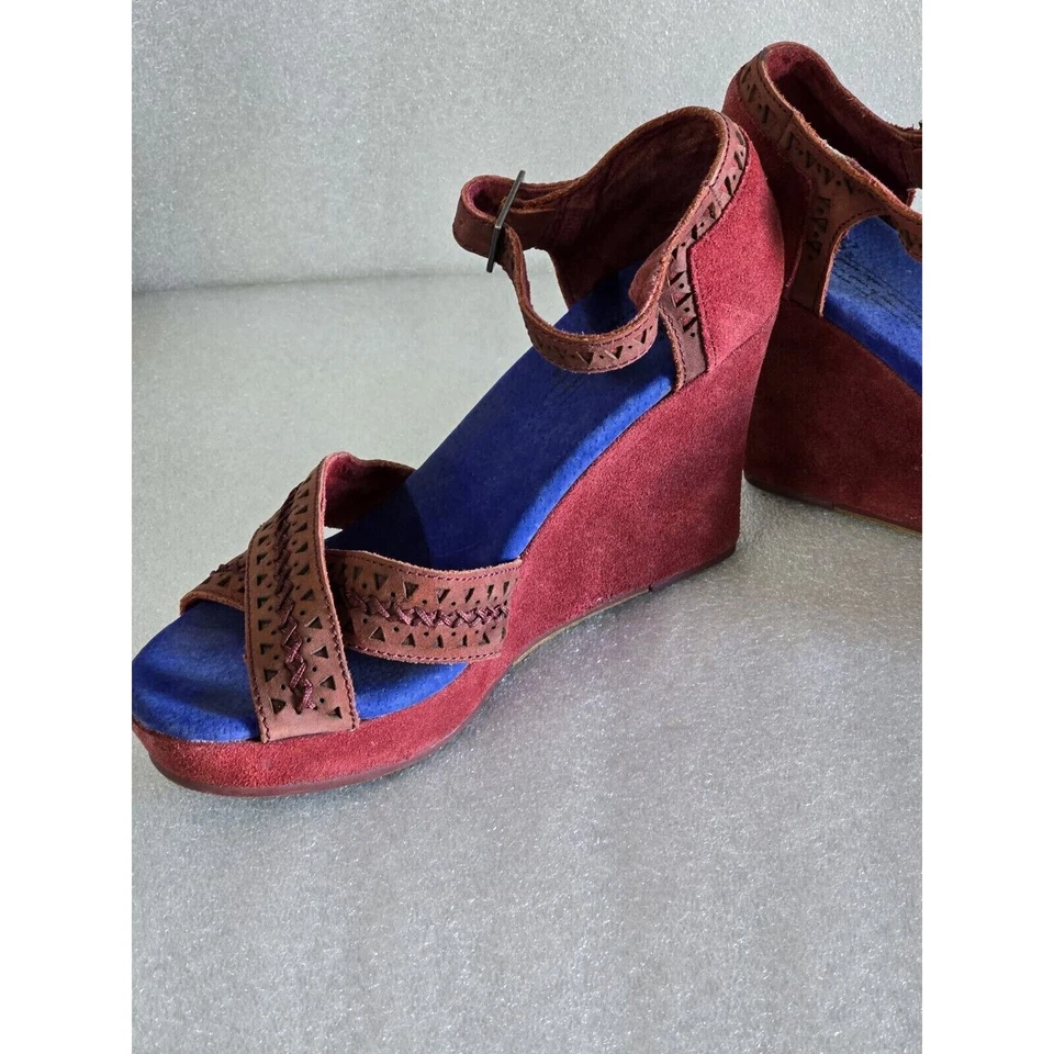 Toms Strappy Wedge Platform Sandals Size 7.5 Leather Espadrille Wedge Red/Blue - Image 4 of 4
