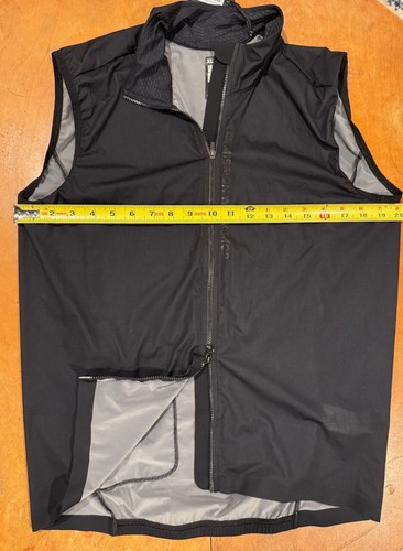 Mission Workshop Altosphere Waterproof Cycling Vest XL Black - Picture 4 of 7