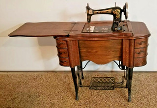 Antique "THE FREE" #5 Oak Treadle 6 Drawer Sewing Machine Cabinet Cast Iron base