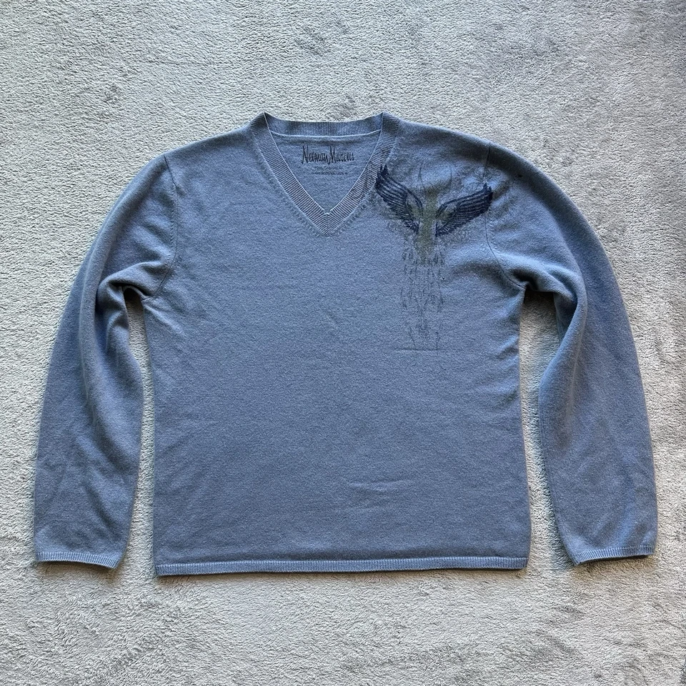 Neiman Marcus Men’s Sweater M 100% Cashmere Blue V-Neck Wing Cross Graphic Y2K - Image 2 of 4