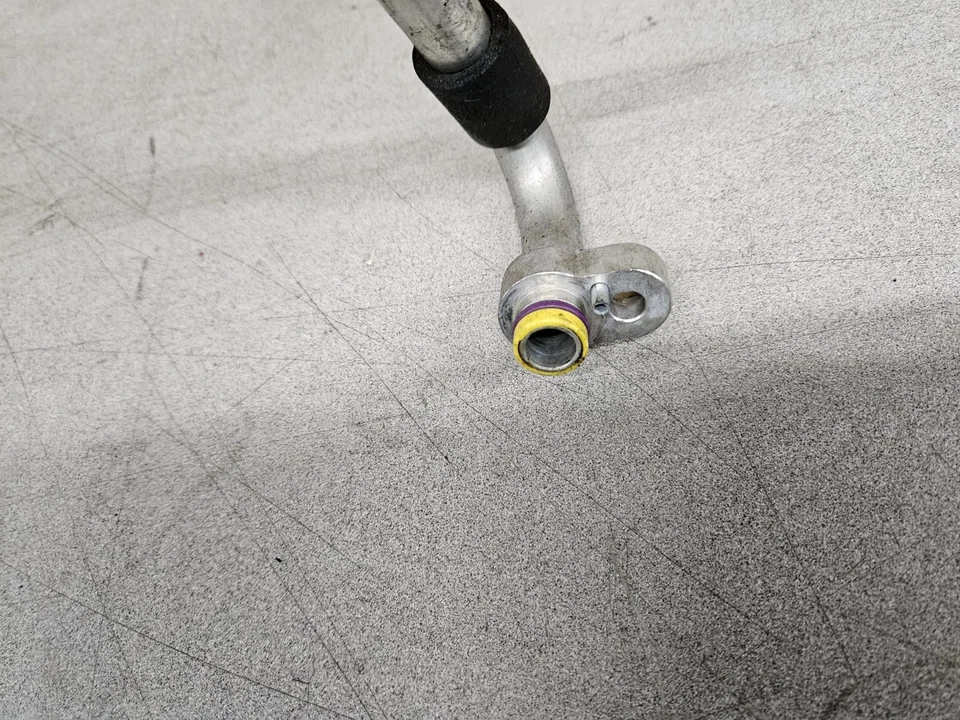 Tubo de manguera de baja presión de CA Porsche Cayenne 2003-2006 4,5 L 7L0820017 k Foto 3 de 4