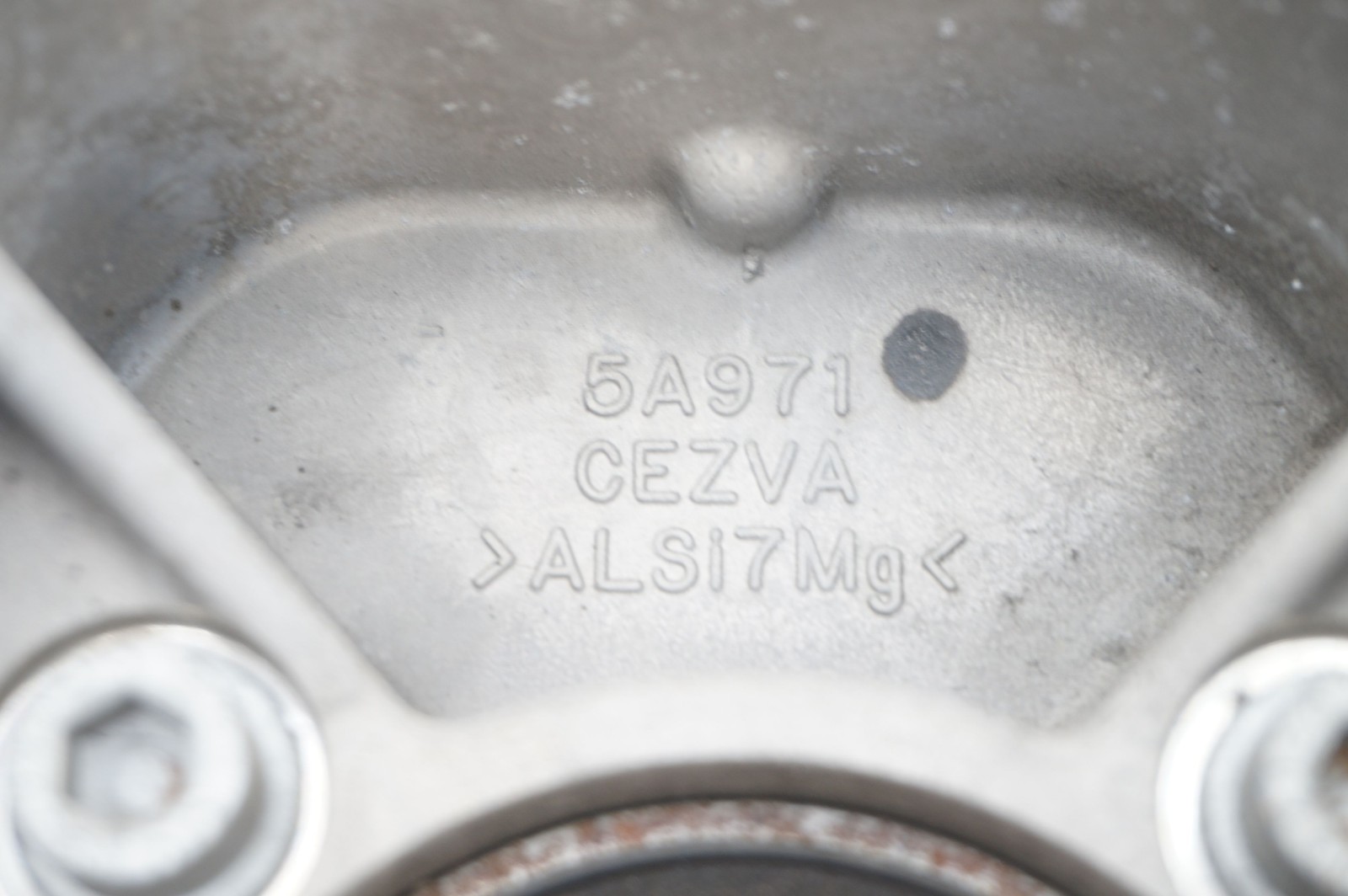Aston Martin Vanquish 2012-2018 Rear Left Steering wheel hub P/N 8D335A971AB