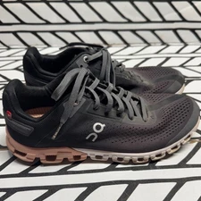 Women’s On Cloud Cloudflow 2 in size 7 in Rock/Rose